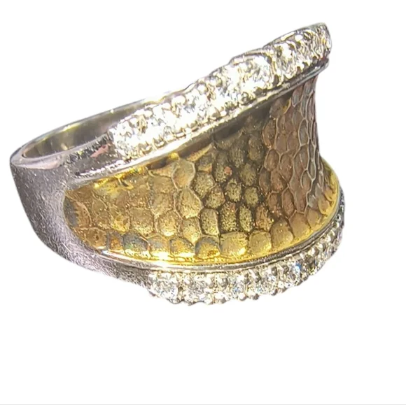 Joseph Esposito Chunky Two-tone Hammered CZ and Sterling Silver Ring - Picture 2 of 12